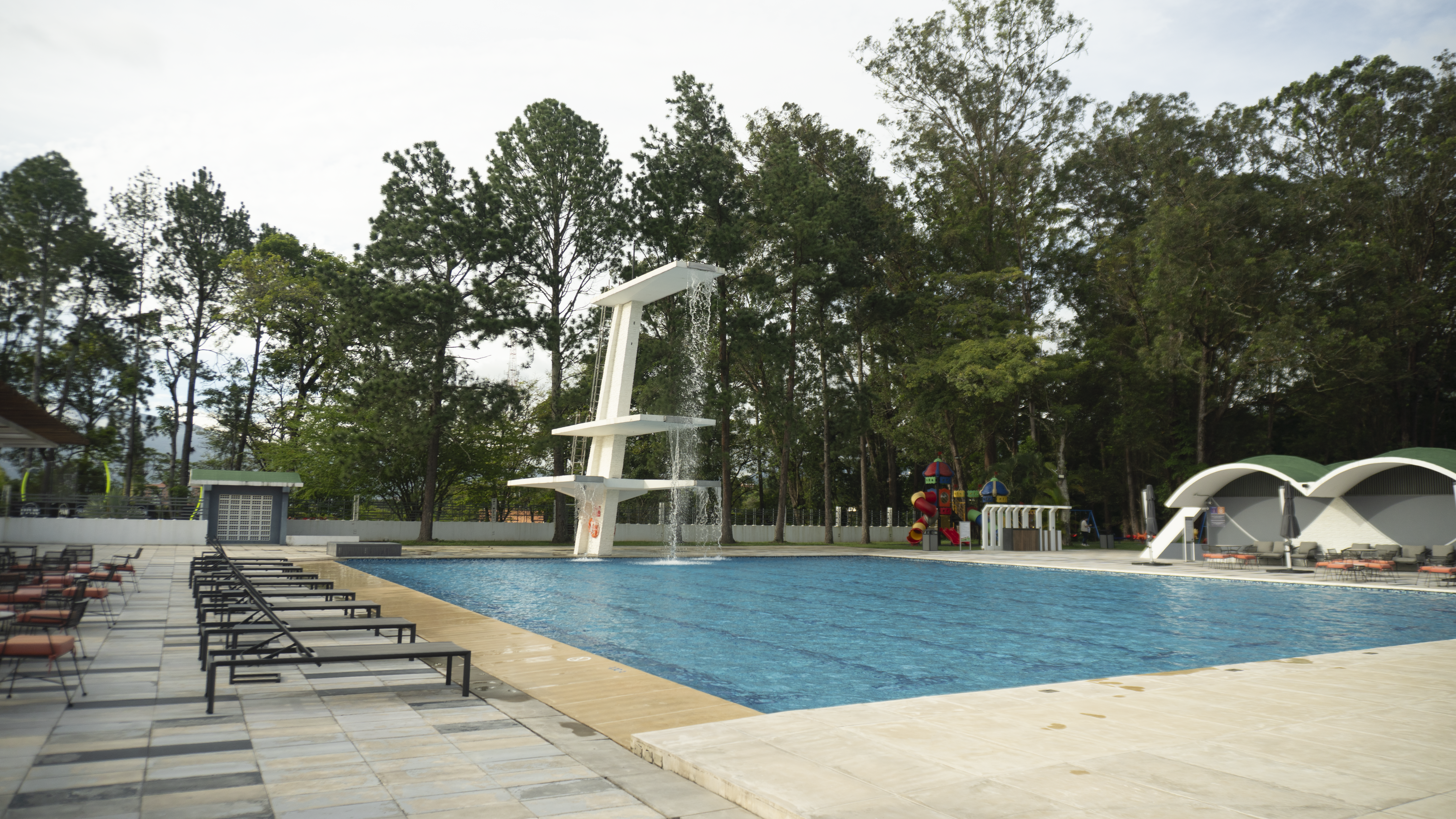 Piscina de noche